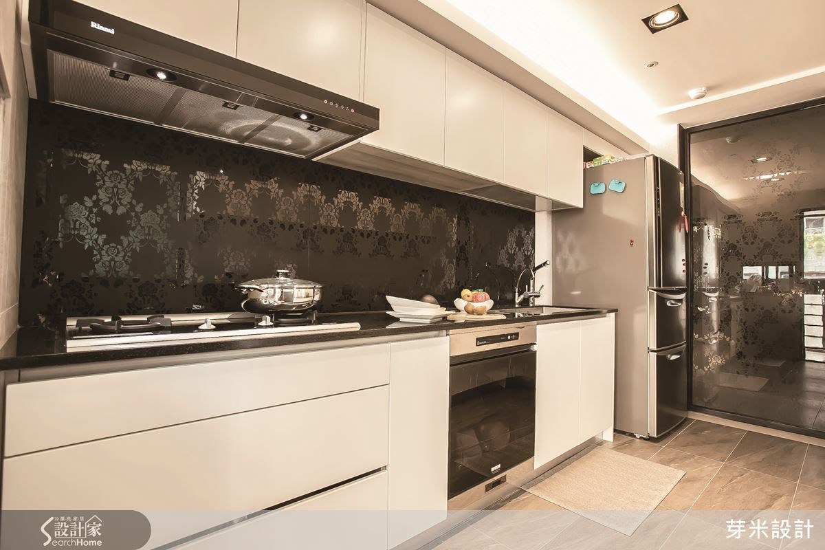 住了十多年的老屋,在一家四口中兩個男孩也逐漸長大之