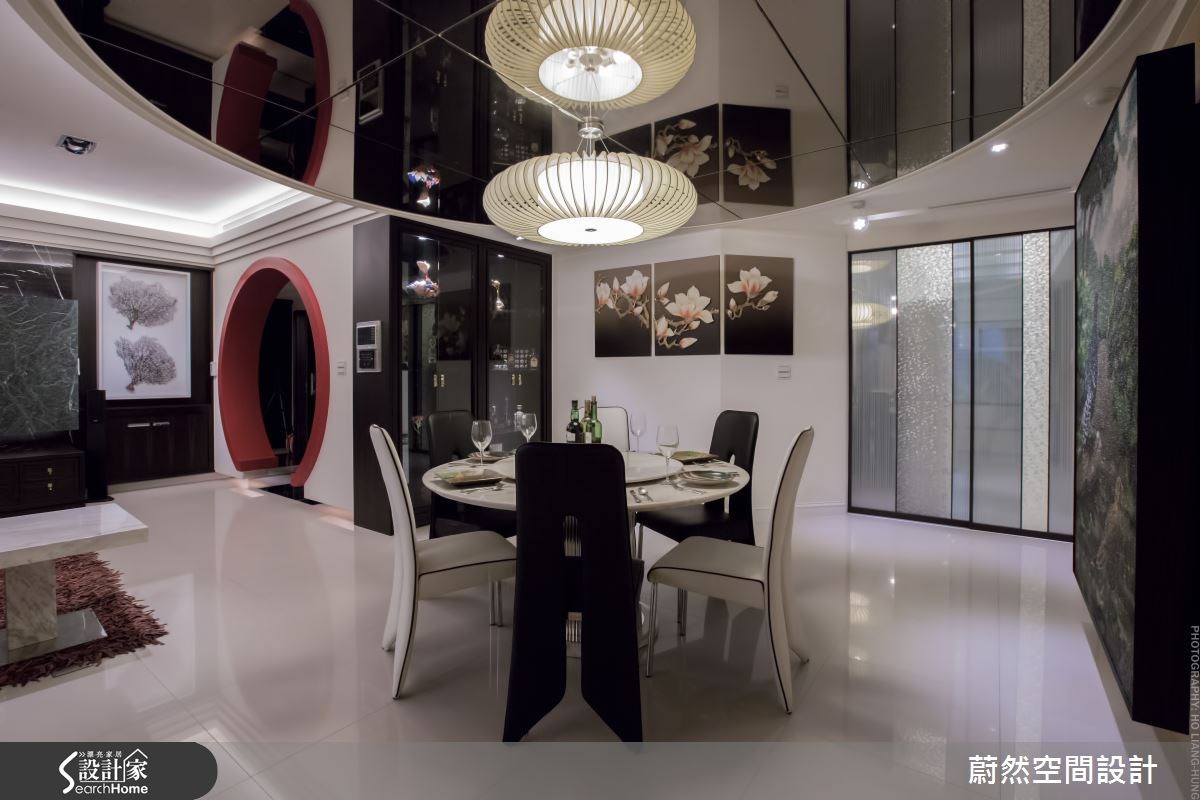 這間位於新北市淡水的 83 坪大宅空間，整體風格以東方