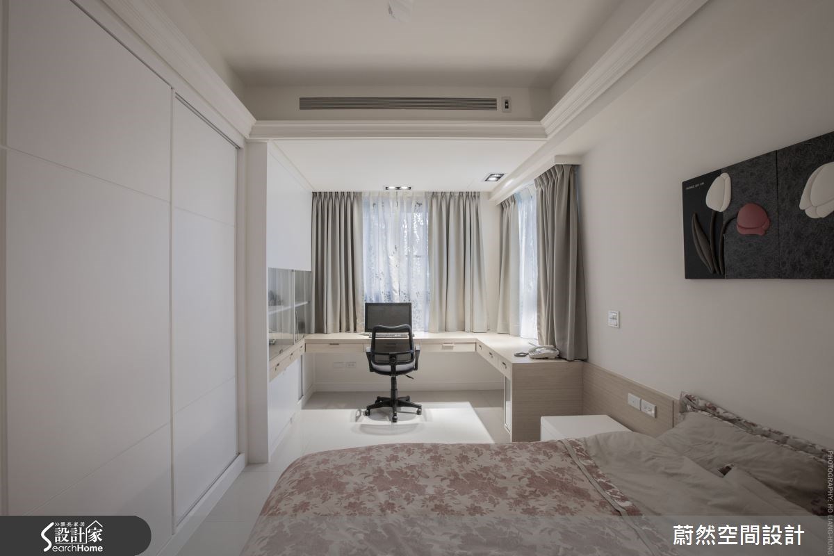 這間位於新北市淡水的 83 坪大宅空間，整體風格以東方