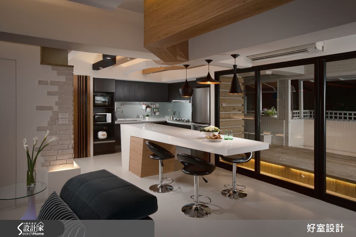 就像是上映中電影《想飛》的劇情一樣,高雄市有一對空