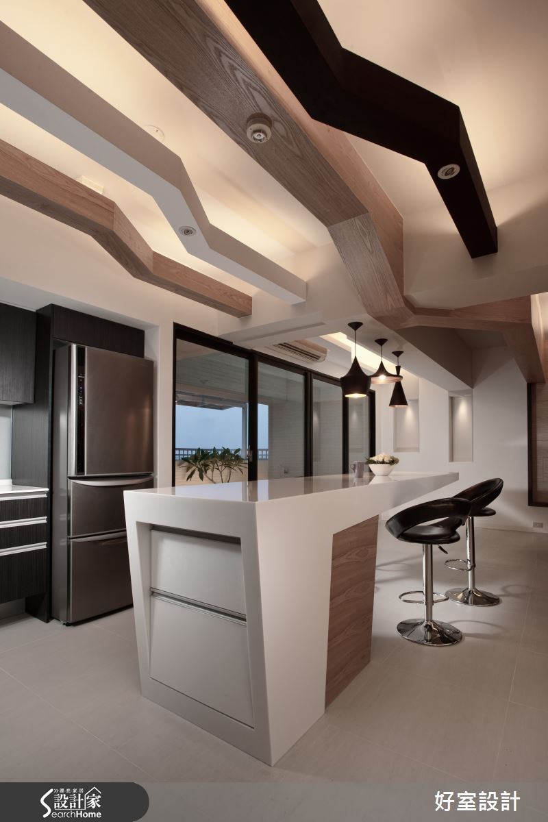 就像是上映中電影《想飛》的劇情一樣,高雄市有一對空