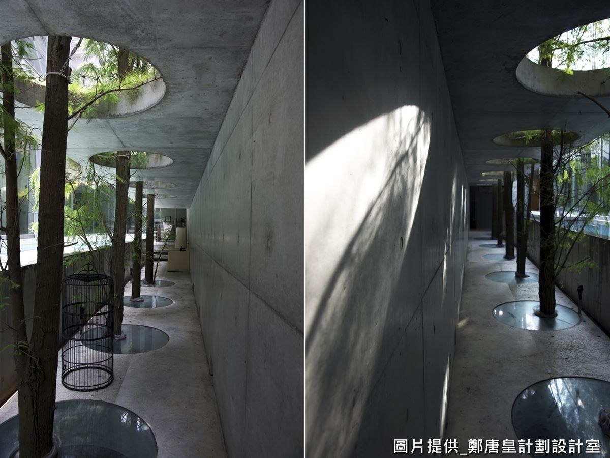 由清水模打造側邊長廊，屋簷設計讓下雨天也通行無礙。