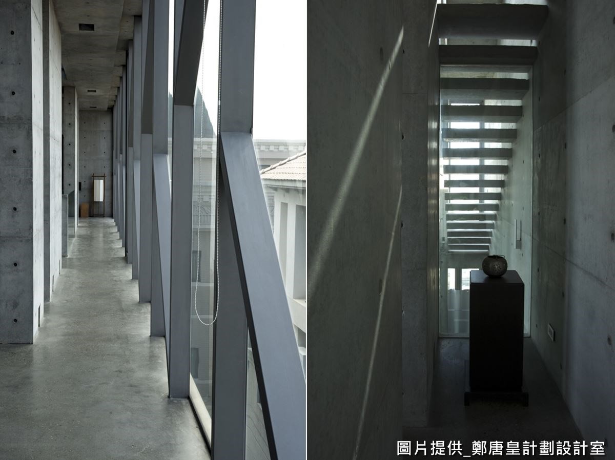 正好因為建築體為狹長形，所以沒有太多樑柱，造就極簡的居宅氛圍，並保有完整的清水模立面，透過這樣留白純粹的背景，正好可襯托空間中藝術品，成為最佳背景色。