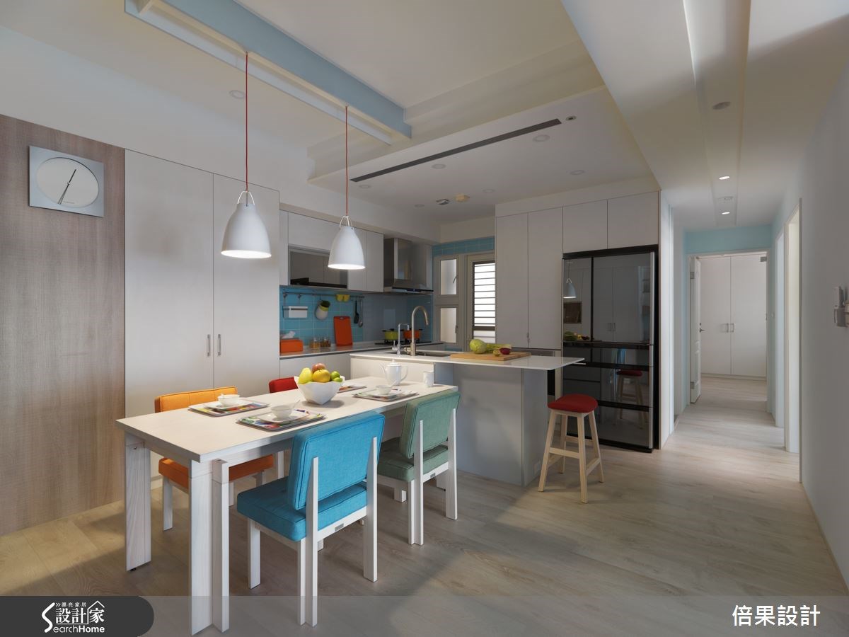 紅色是熱情的花火、藍色是蔚藍的天空、綠色是碧綠的溪