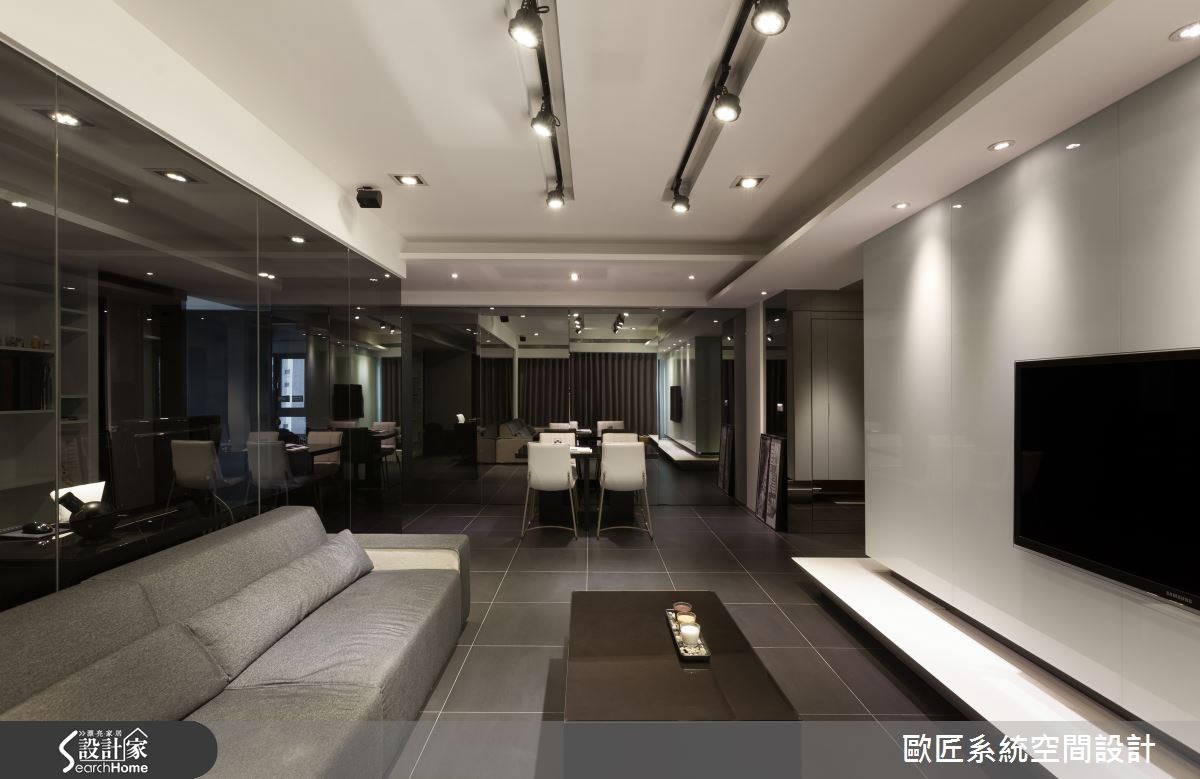 位於台北市的這間 35 坪新成屋，屋主購入作為居家空間