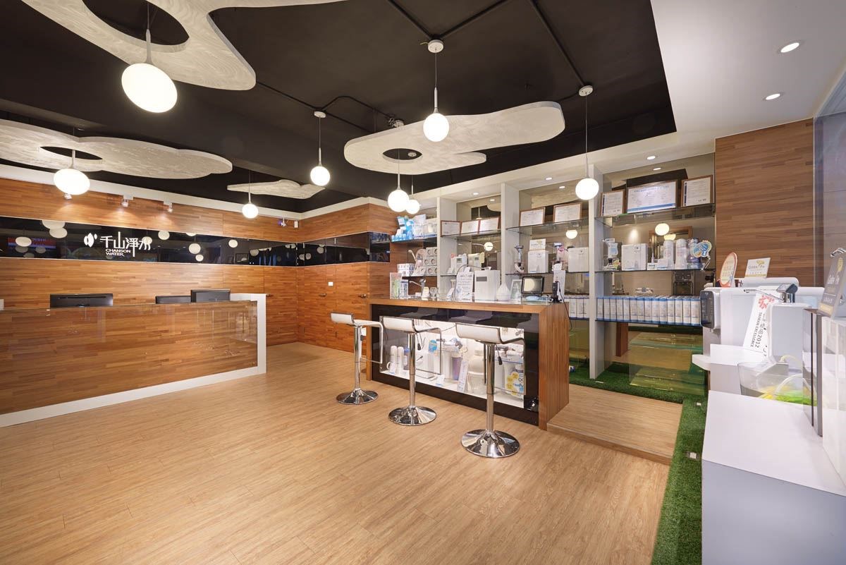 消費者都在哪裡購買淨水器呢?大部分人的答案是量販店