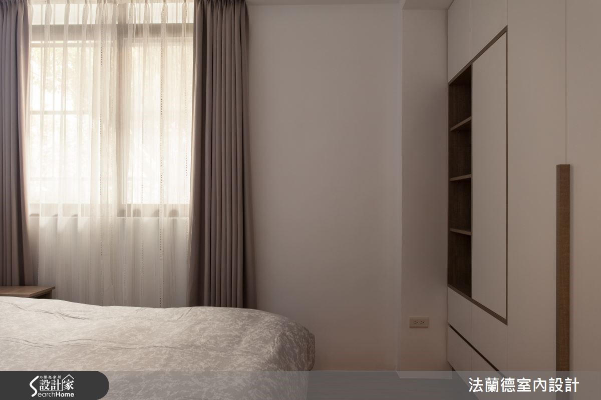 原為地段良好的地理位置，但卻因 30 年的老屋殘破不堪