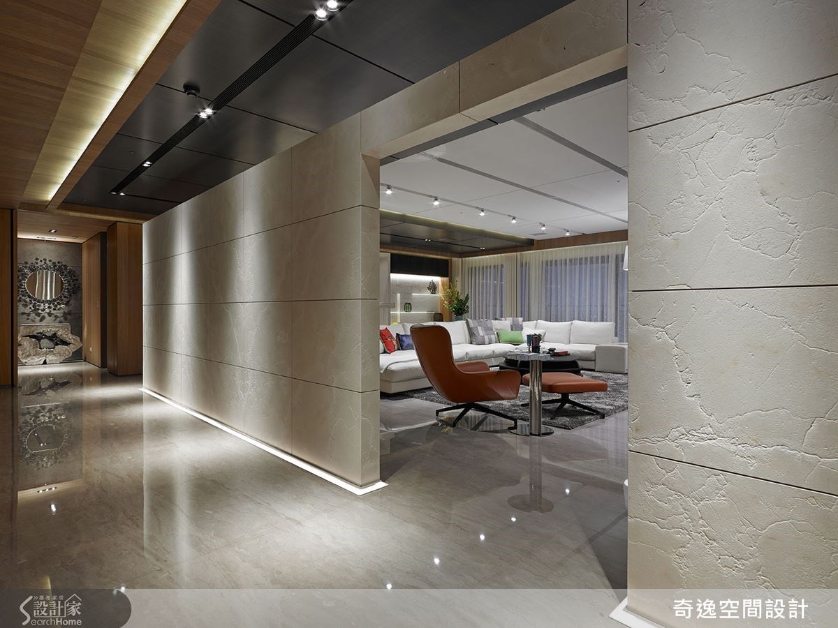 這個家在設計之初，屋主找來了四位設計師，請他們畫出