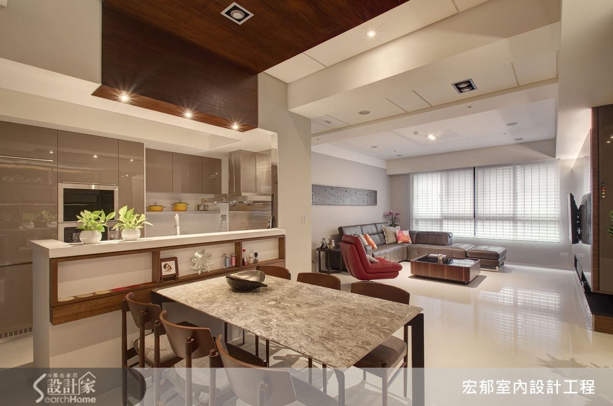 簡約俐落的現代風骨架，輕輕抹上自然石材與木質紋理，