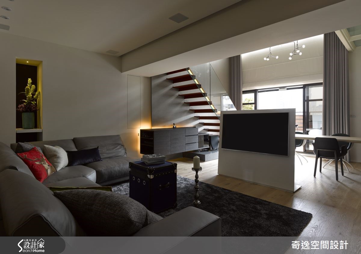 座落於台北精華地段大安區的一間 40 坪 2 房 2 廳樓中