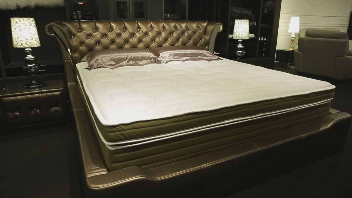 德國的床墊品牌美得麗的 MR598 系列,舒適層採用天然高密度乳膠,有效防止因塵螨而引起的過敏反應,有防互相干擾的特性,讓睡在另一側的人起身或是滾動時不會有感覺,軟硬適中、支撐性佳。 德國的床墊品牌美得麗的 MR598 系列,舒適層採用天然高密度乳膠,有效防止因塵螨而引起的過敏反應,有防互相干擾的特性,讓睡在另一側的人起身或是滾動時不會有感覺,軟硬適中、支撐性佳。