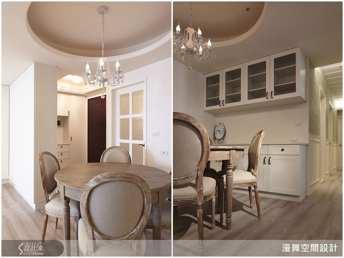 餐桌上方規劃圓形造型天花，並嵌入間接光源的設計，除了是造型外，更可以界定用餐區域，對於坪數不大的空間來說十分方便。