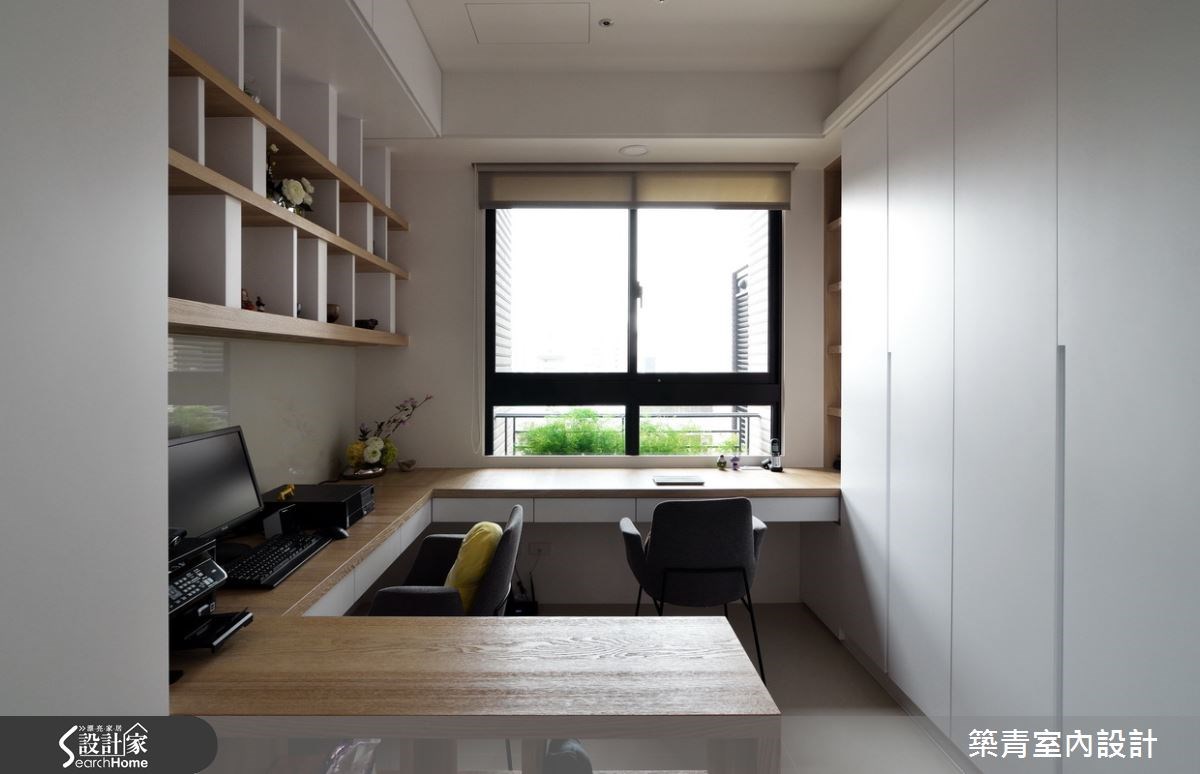 來到台中市的 45 坪 4 房 2 廳居宅，設計師在白色基調