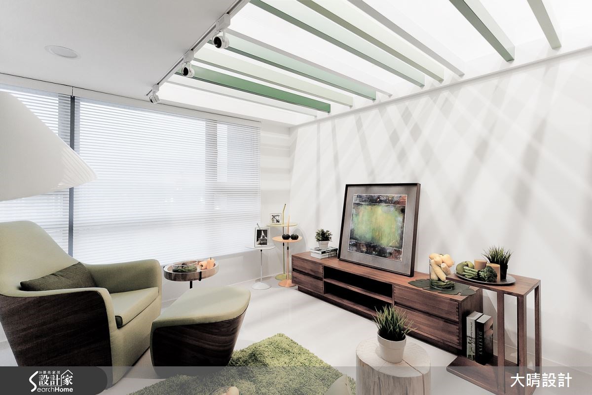 飄雨的季節、冷冷的天氣,總是喜歡來一杯抹茶奶綠滿足