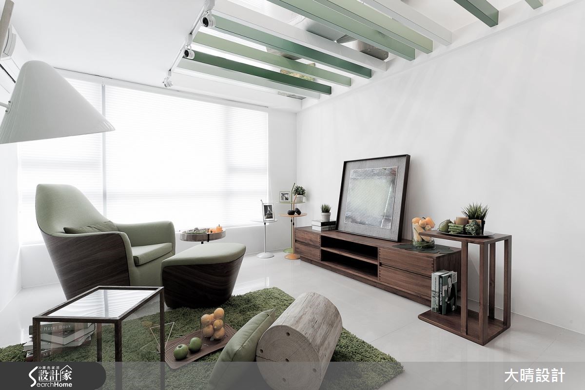 飄雨的季節、冷冷的天氣,總是喜歡來一杯抹茶奶綠滿足