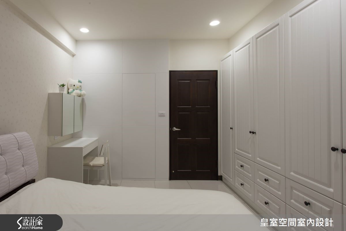 夫妻兩人買下位於新竹市 25 坪的新成屋,裝修時希望以