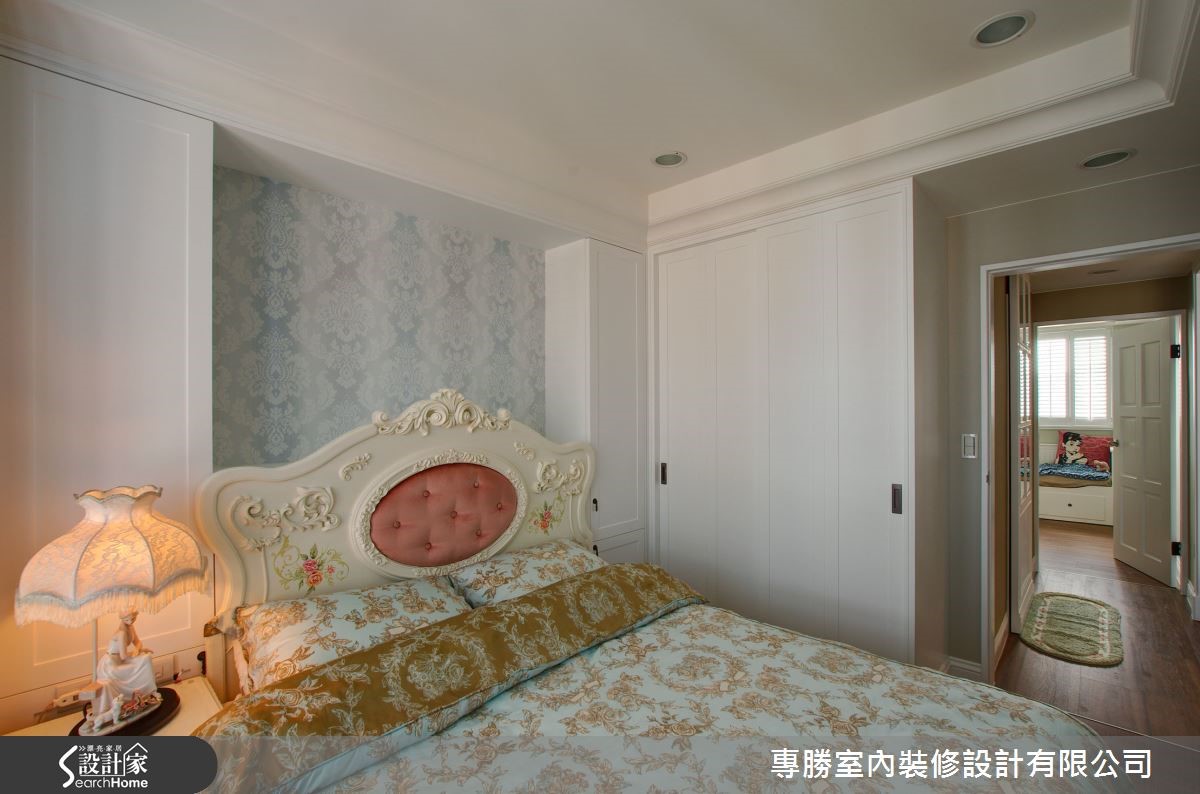 從事電子科技的屋主夫妻，保有對於浪漫居家生活的嚮往