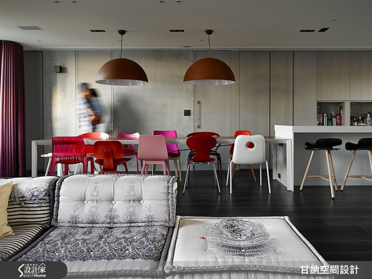 本案「共築Chorus」曾榮獲 2015 德國 iF 設計大獎、 2014 台灣室內設計大獎 TID 獎。