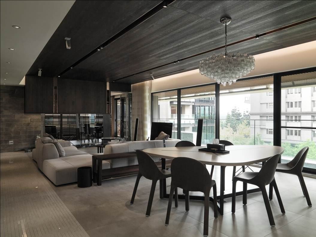 都市的集合住宅，難得能擁有一整面的綠意，這樣得天獨