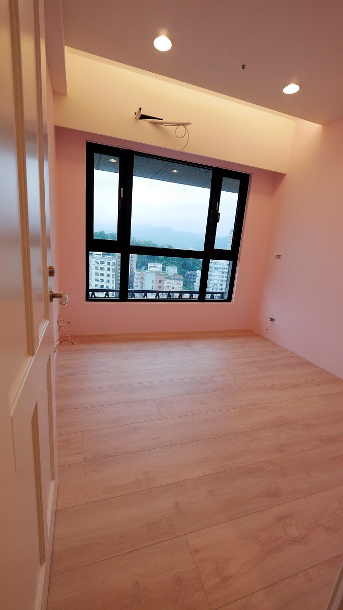 小女兒房－舒美白橡木