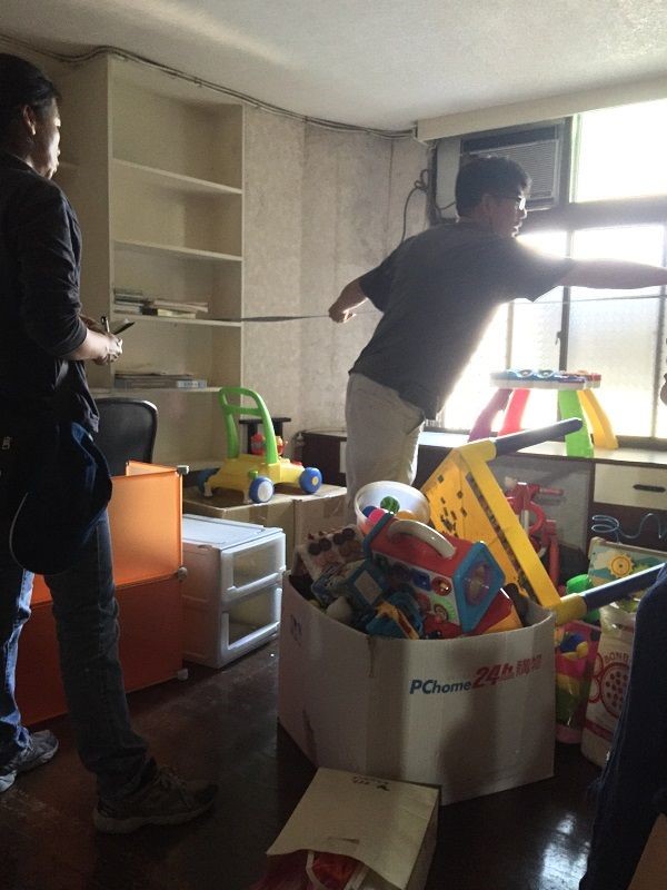 充滿畸零邊角的和室，早已成為雜物的堆放所在，讓育如設計師亟欲改變空間浪費的情況。