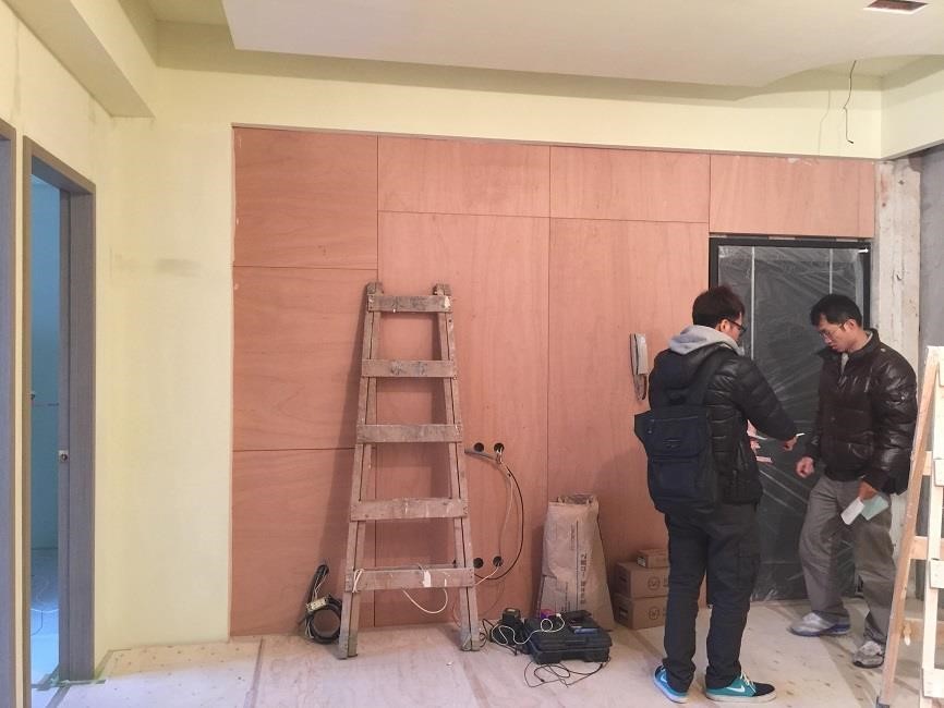 經過扎實的安全性工程後，就能放心的開始初步美化，本