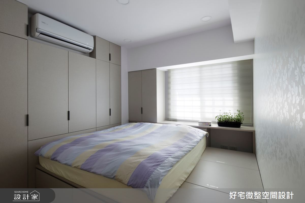 主臥空間創造大量衣櫃，採光也十分充足。