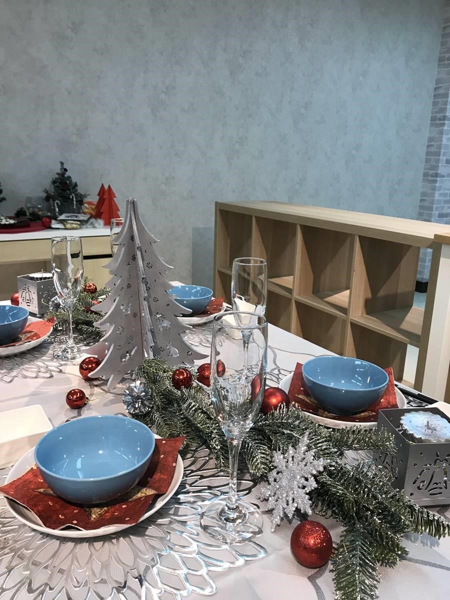 為紀念日本餐桌擺飾藝術協會創立30周年，日本餐桌擺設