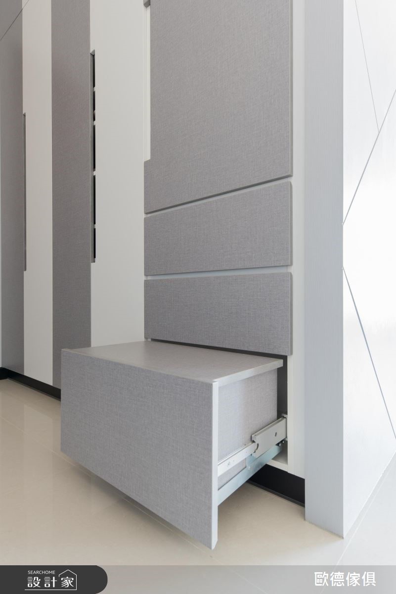 屋主夫婦對於住宅規劃有一套個人想法，注重收納機能，