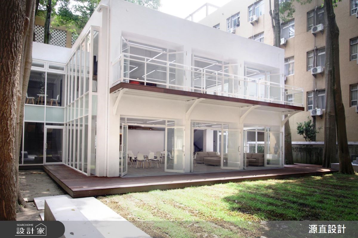 原是歷經多年的老建築，面臨老舊屋況、採光不佳以及通