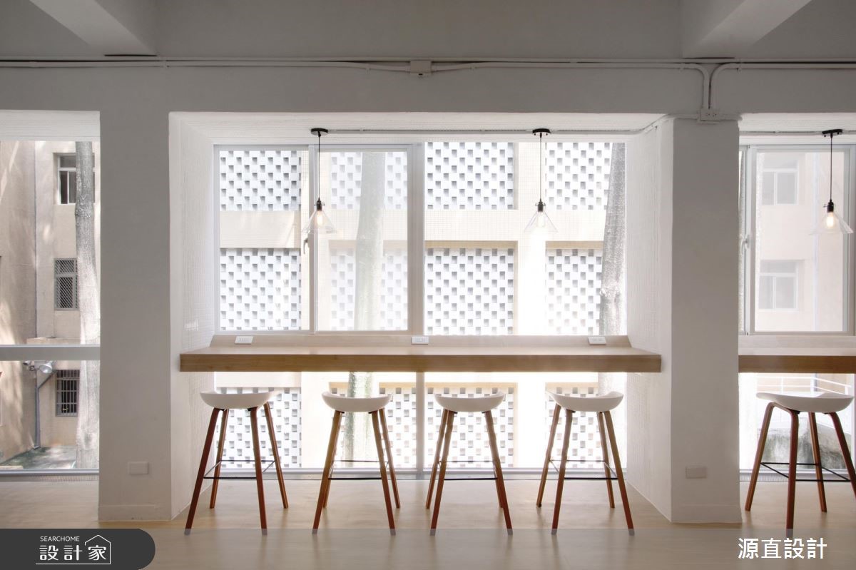 原是歷經多年的老建築，面臨老舊屋況、採光不佳以及通