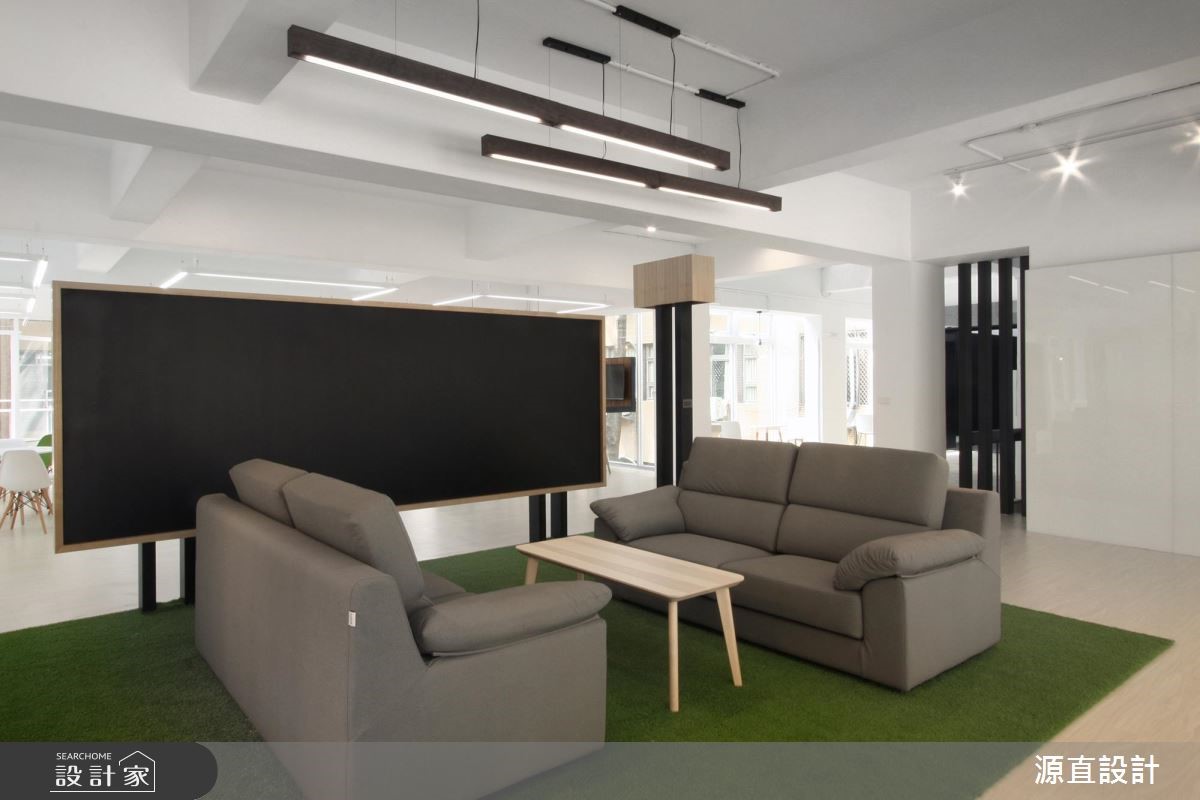 原是歷經多年的老建築，面臨老舊屋況、採光不佳以及通