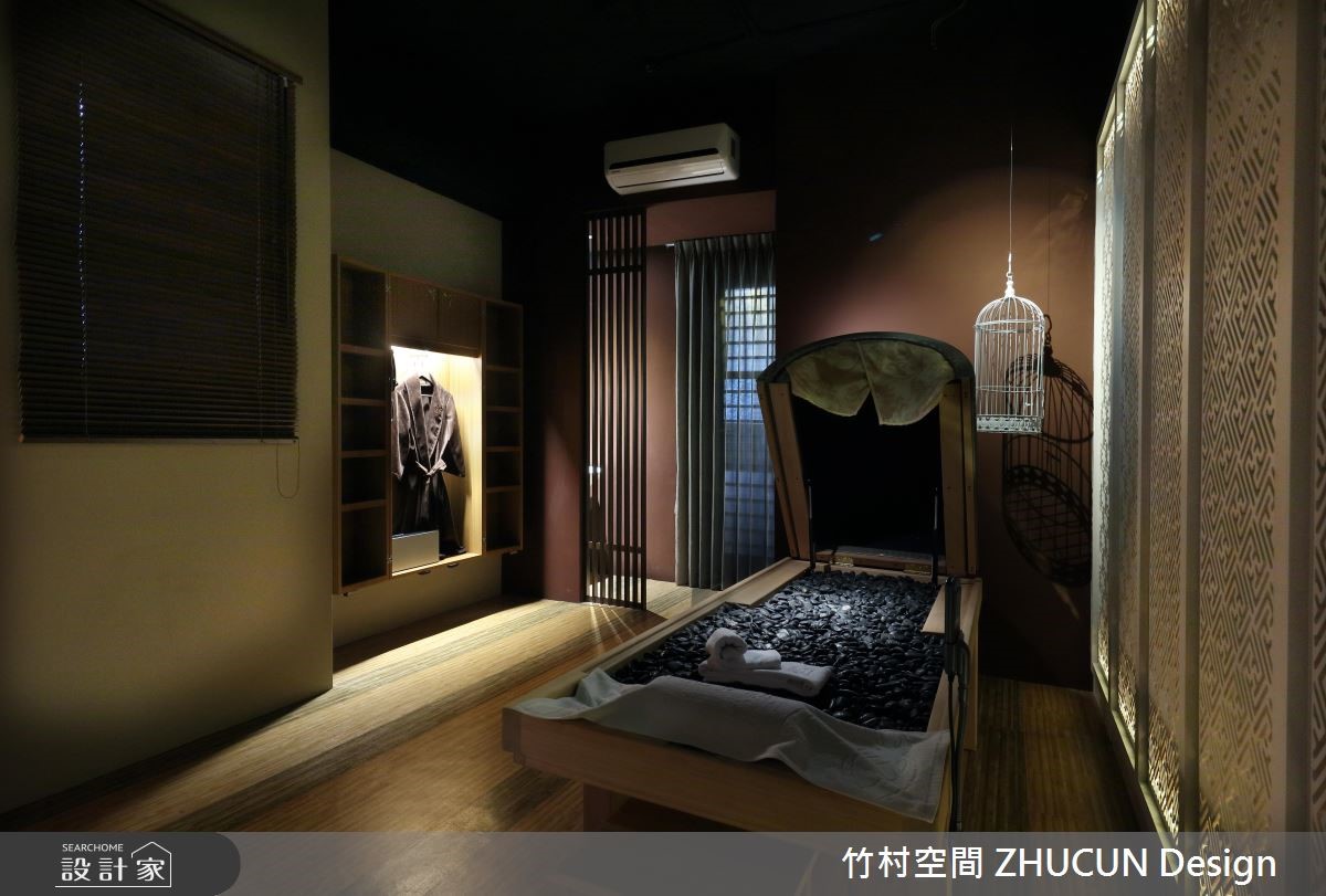 一整棟的複合式 SPA 會館，結合美髮、美甲美睫、瑜珈