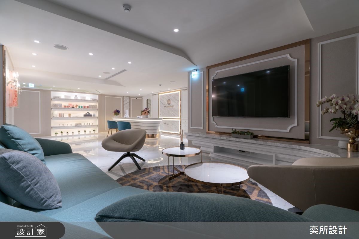 57 坪老屋改建為健康管理中心，為化解樓高過低的限制