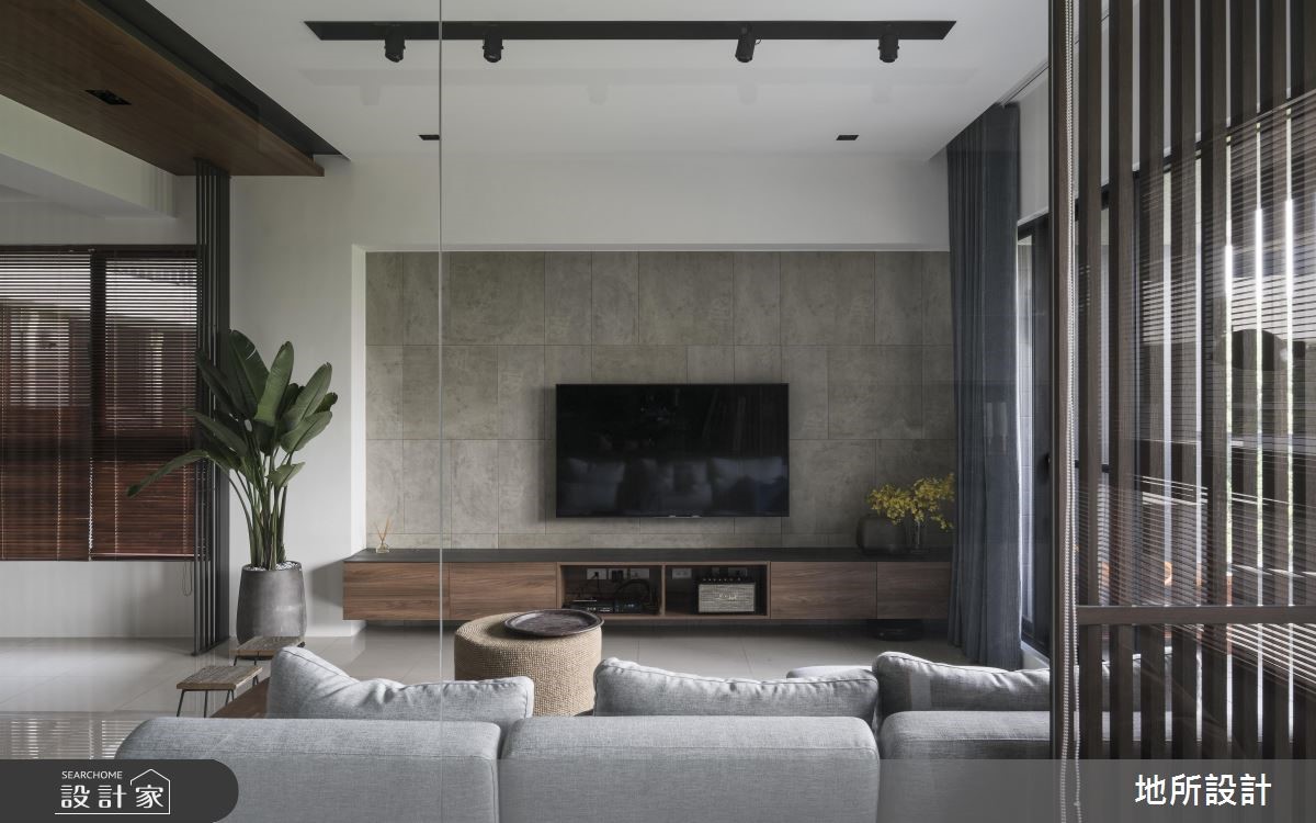 29 坪現代風居家，設計師在簡約底蘊中，加入植栽與陽