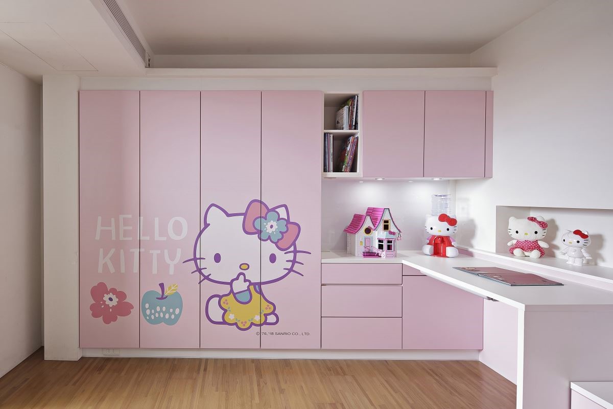 陳海茵最愛和女兒窩在「Hello Kitty」房，開心玩樂，歐德系統傢俱可隨年齡成長、喜好不同作樣式更換，不需擔心房間風格一成不變。