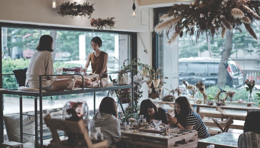 原本任職於公關公司的闆娘 Su，工作一段時間後決定停