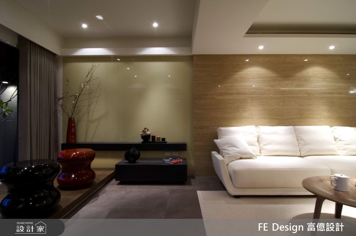 34坪老屋空間，設計師透過格局重整，將陽台內推、讓陽