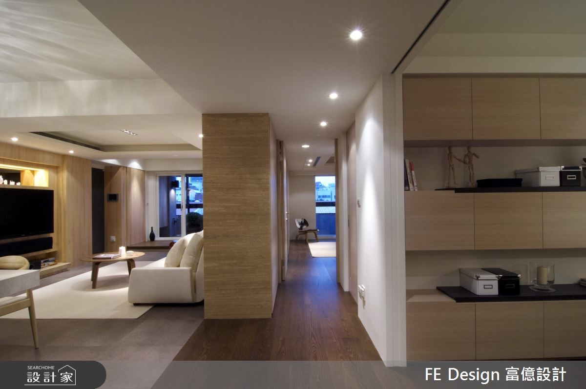 34坪老屋空間，設計師透過格局重整，將陽台內推、讓陽