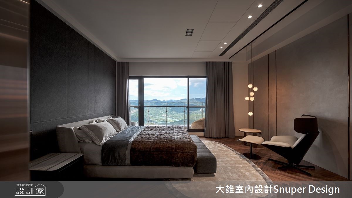 屋主對美學有獨特的思維，加上鍾情於超跑的藝術之作，