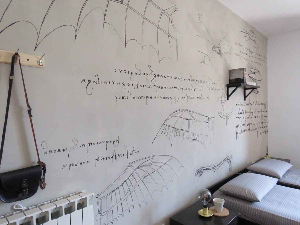 暖氣管上的配件掛勾。