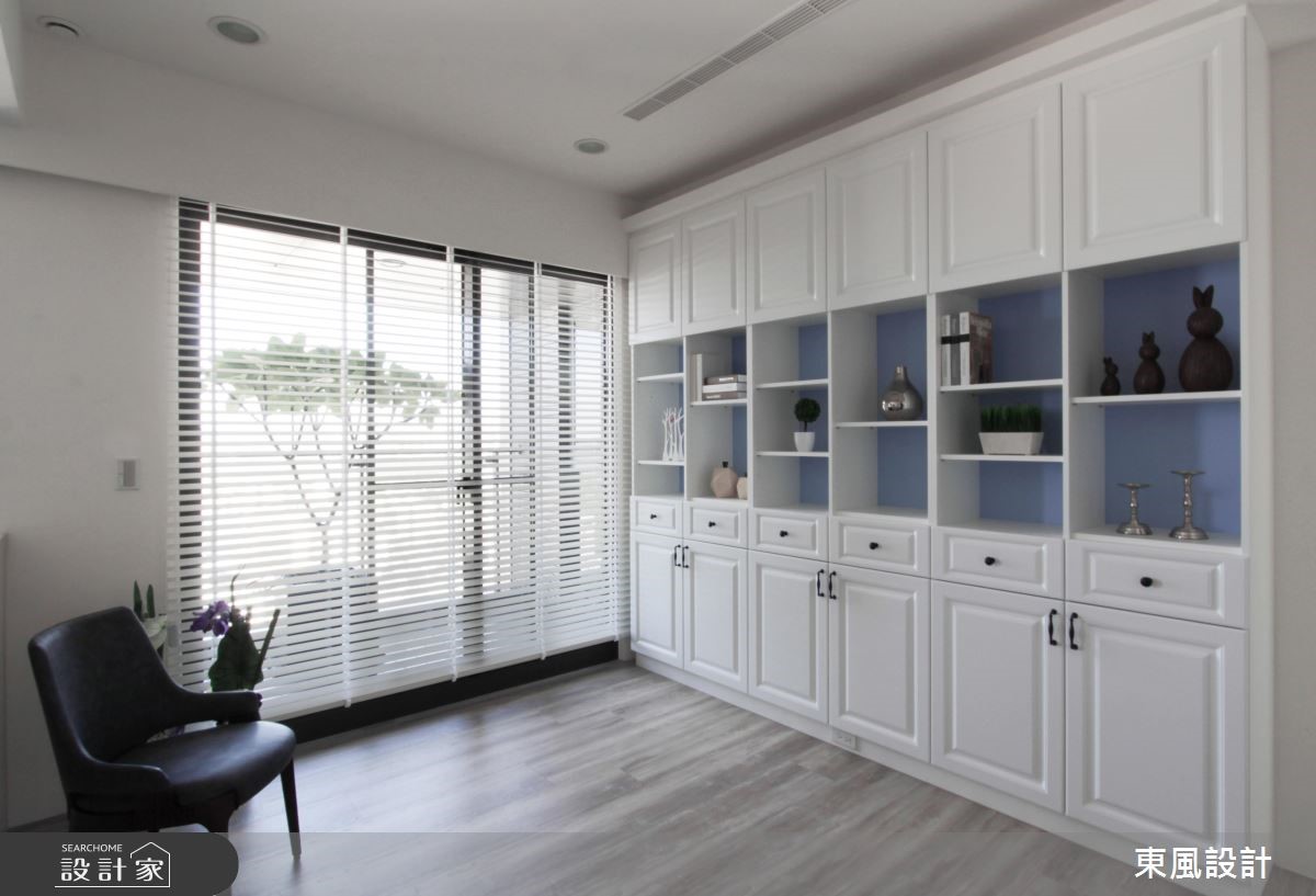 35 坪純白美式風住宅，簡約的線板搭配清爽的純白漆面