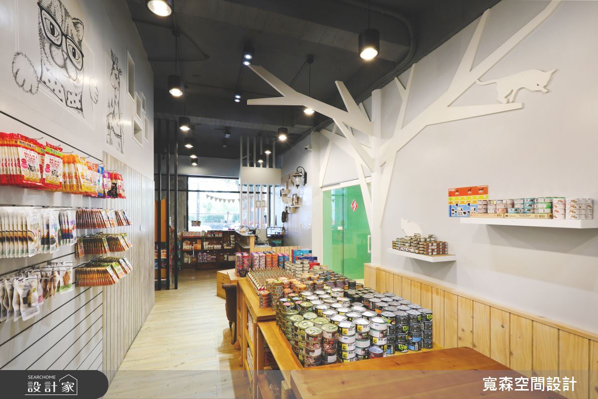 中古屋空間改造為寵物旅館，以工業風為基底，設計師除
