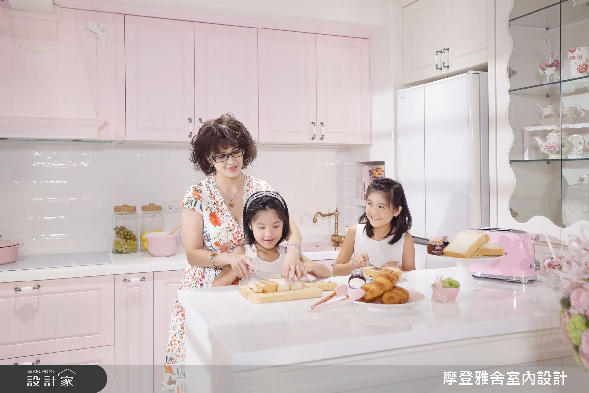 善於在裝修過程中與屋主建立深厚情誼的摩登雅舍室內設