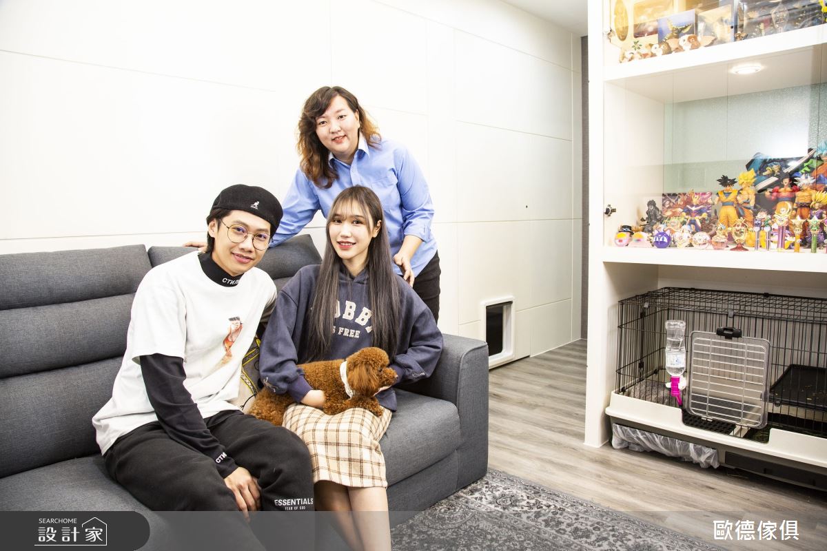 尼克、Ashly 最愛歐德洪悠馨設計師好貼心，盡全力達成屋主期望，三人開心合影。