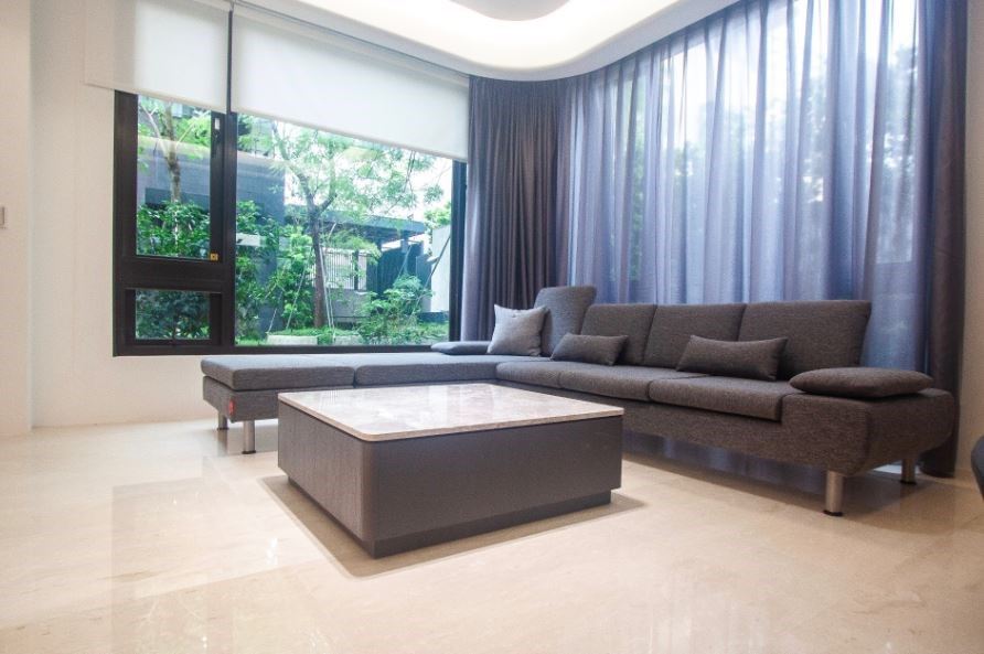 挑選沙發時，要注意的眉角非常多，從家庭人數選擇尺寸