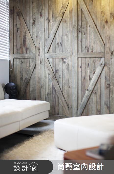 30 坪老房屋主為知名旅遊節目主持人Janet的家，奔波於