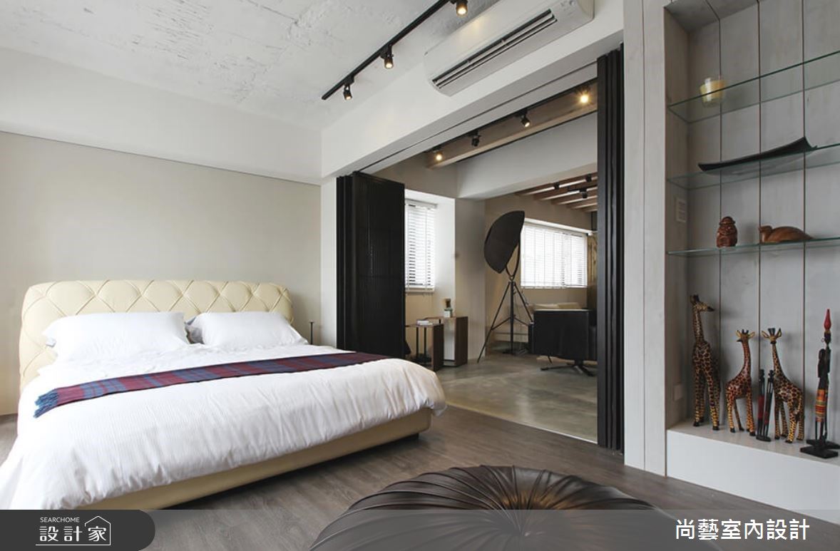 30 坪老房屋主為知名旅遊節目主持人Janet的家，奔波於