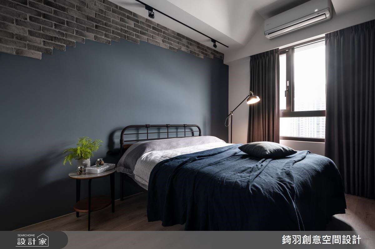 僅有14坪的小坪數住宅,有著空間狹小、樓高低矮等窘境