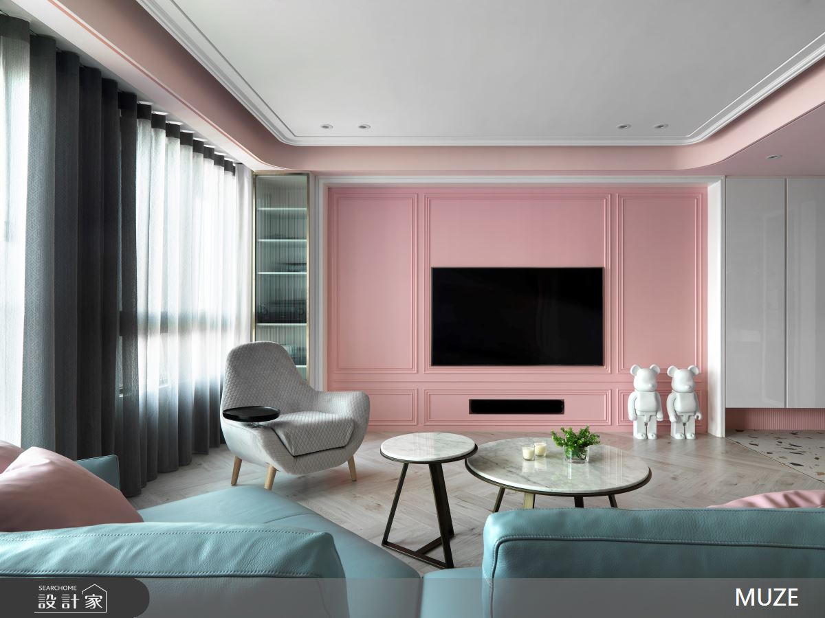 走入45坪北歐宅,偌大的公共區域以輕淺白與粉色相互鋪